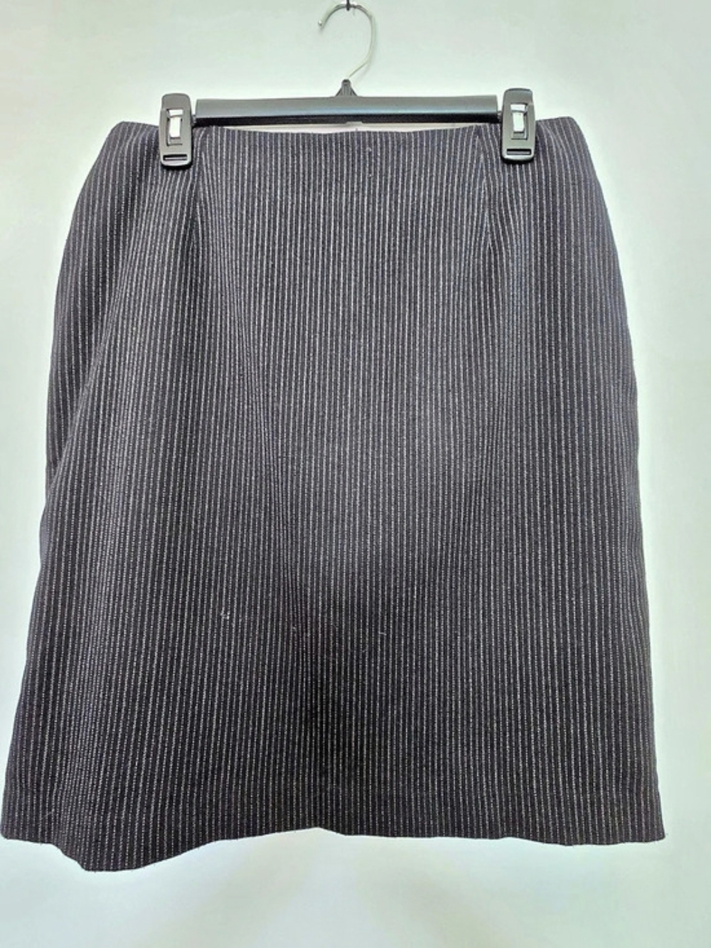 ALIA Striped A-Line Skirt in Gray Size 8 Like New